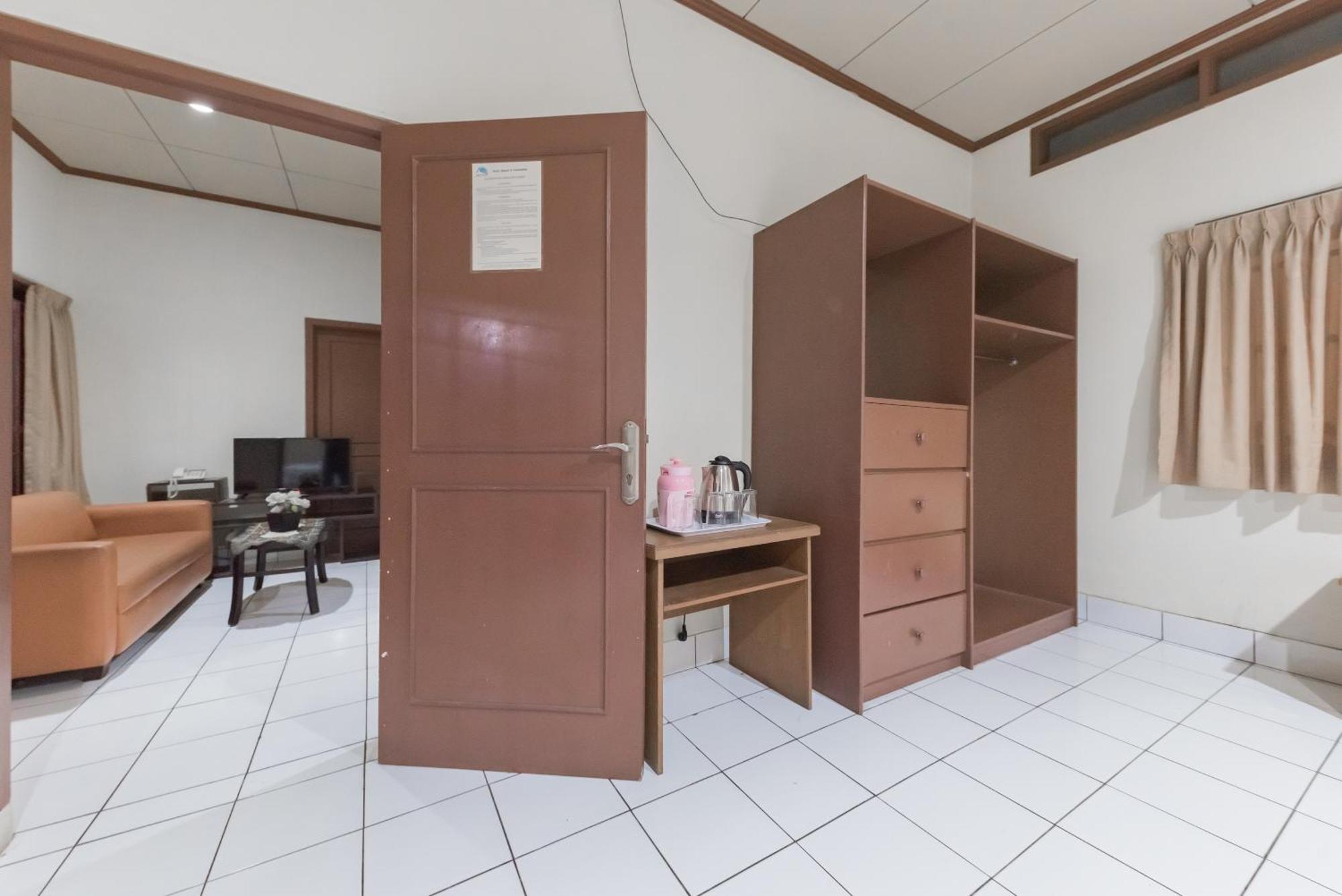 Reddoorz Plus At Hotel Griya Astoeti Bogor Exterior foto